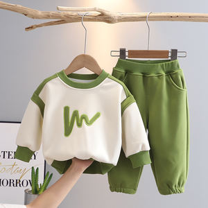 2024 nouveau pull à capuche d'hiver lettres anglaises garçons enfants à manches longues mode hiver <span class=keywords><strong>style</strong></span> deux pièces ensemble - Product Image 2