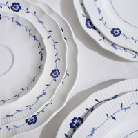 Service de table en porcelaine fine P&T, motif floral bleu, tasses à café, théière, assiettes, vaisselle en porcelaine fine, vente en gros pour hôtels et restaurants