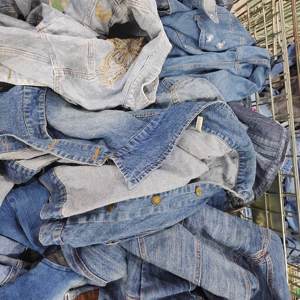 <span class=keywords><strong>Vente</strong></span> en gros de ballots de 45kg de costumes de femmes d'occasion vestes en jean d'occasion à la mode veste en jean d'occasion - Product Image 5