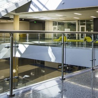 Rampe en acier inoxydable et verre PVC sur mesure pour balcon et escalier, panneau de clôture extérieur anti-rouille conforme à la norme ASTM
