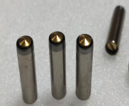 Poinçons à ressort importés 1 mm-13 mm ; Lames de haute qualité, têtes de poinçonnage finition miroir ; Pointes de poinçonnage en alliage de cuivre à haute teneur en cobalt