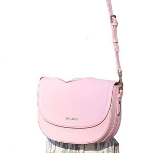 Bolso bandolera de lujo para mujer, con logotipo personalizado en relieve, de nailon vegano PU, con una sola correa, de la fábrica BSCI. - Product Image 6