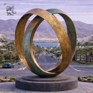 Scultura Astratta in Bronzo Forgiato a Doppio Anello, Grande Statua in Metallo Rame Forgiato per Giardini e Ingegneria Urbana Esterna - Product Image 1