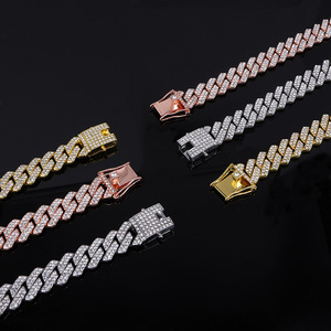 Chaîne de cou cubaine style hip-hop plaquée or avec pendentif papillon entièrement serti de diamants de 14 mm, pour hommes et femmes, style européen et américain - Product Image 3
