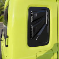 Accessoires Suzuki Jimny 5 portes JC74 : Garniture de protection blindée pour vitre arrière 2023-2026 MKD Offroad ABS