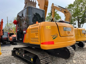 รถขุดไฮดรอลิกแบบตีนตะขาบ Sany SY95C มือสอง ปี 2024 เครื่องยนต์มิตซูบิชิ พร้อม PLC แบริ่ง เกียร์ปั๊ม มอเตอร์ และเกียร์บ็อกซ์ 7 ตัน ลดราคาพิเศษ - Product Image 3