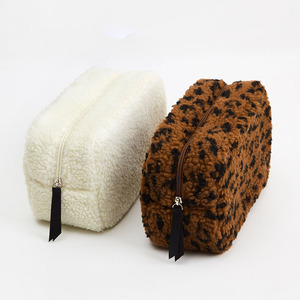 Borsa per il trucco del leopardo delle donne portatili dei classici di moda borsa per cosmetici lanuginosa di stoccaggio multifunzione per il viaggio - Product Image 2