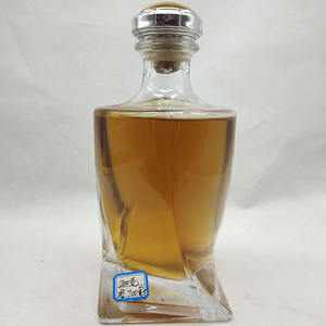 Botella de vidrio torcida de 750ml con corcho Vodka Brandy Whisky <span class=keywords><strong>Gin</strong></span> Tequila Wine Forma cuadrada Estampado en caliente Vacío Capacidad de 500ml - Product Image 6
