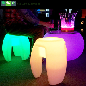 Taburete Bajo de Plástico con Luces LED para Fiestas al Aire Libre - Product Image 2