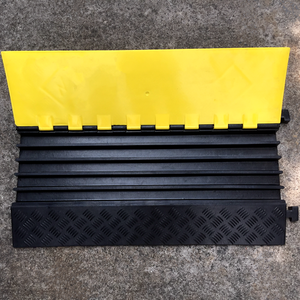 Événement extérieur Protecteur/Protecteur de Câble En Caoutchouc Câble Rampe 2 / <span class=keywords><strong>3</strong></span> / 5 Canaux - Product Image 1