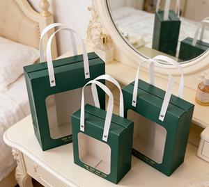 Bolsa de Regalo Ecológica Verde Oscuro con Ventana y Asa de Parche - Vietnam para Empaque de Lujo de Tamaño Personalizado Certificado - Product Image 4