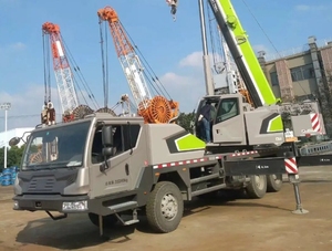 Grúa de camión móvil Zoomlion de 30 toneladas usada ZTC300V, capacidad de carga de elevación de 30 toneladas, bomba de motor, rodamiento de Motor, componentes de caja de cambios, venta - Product Image 6