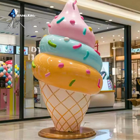Statue de bonbon de Noël religieuse personnalisée en forme d'ours en peluche - Résistante aux UV, extérieure, fantaisie, avec base en forme de canne à sucre et de neige pour centres commerciaux