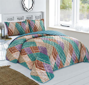 Ensemble de literie matelassé léger avec certificat OEKO-TEX en gros 1 couvre-lit et 2 taies d'oreiller couvre-lit ensemble de literie king Size - Product Image 6