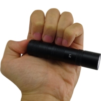 Lampe torche LED rechargeable USB 750LM 750mAh, portée 115m, étanche IP65, faisceau réglable, 4 modes, 7000K, stroboscope puissant, vente en gros