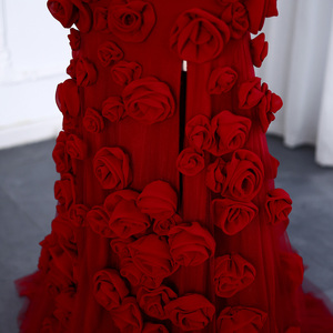 Váy dạ hội đuôi cá quyến rũ Sharon Said <span class=keywords><strong>SS207</strong></span> kiểu dáng thanh lịch, ngọt ngào, màu đỏ đô, hoa 3D, xẻ tà, dành cho các cô gái dự tiệc, dạ hội. - Product Image 4