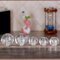Vente en gros de sphères en cristal polies de luxe, transparentes, solides, facettées, écologiques, avec trou, multi-tailles, pour lampe de table, décoration de la maison