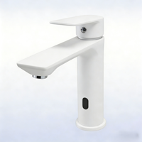 Évier en acier inoxydable 304 avec robinet à capteur à commande double et noyau en céramique, idéal pour les salles de bain d'hôtels et de maisons