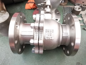 Bille en titane légère et étanche pour le contrôle du débit de fluides chimiques dans le transport en pipeline offshore - Product Image 3
