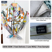 Foulard carré en soie de mûrier 6A pour femme, motif floral artistique style harnais équestre, OEM ODM, échantillonnage rapide en 7 jours, faible MOQ, logo personnalisé