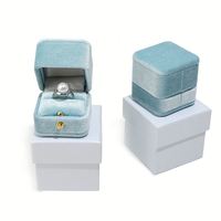 Boîte à bijoux en velours bleu clair Mini boîte à bagues haut de gamme avec bouton Logo personnalisé disponible