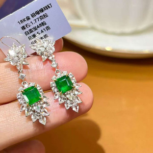 Boucles d'oreilles pendantes en or massif 18 carats pour femmes, émeraude verte Muzo naturelle de 1,77 ct avec 48 pierres précieuses d'accentuation en saphir blanc, bijoux fins - Product Image 3