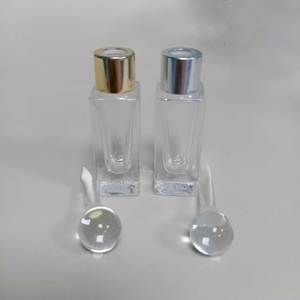 Di alta qualità bottiglie di profumo di vetro trasparente quadrato colli d'oro profumo immersione <span class=keywords><strong>bastoncini</strong></span> <span class=keywords><strong>per</strong></span> la cura della pelle siero di fabbrica - Product Image 1