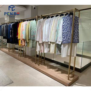 Servizio Completo di Allestimento per Negozi di Abbigliamento Femminile, Espositori Personalizzati, Scaffali in Acciaio Inox per Negozi di Abbigliamento - Product Image 4