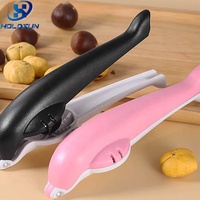 Pembuka Kacang Stainless Steel Manual Praktis Warna Kustom, Pembuka Kastanye Bentuk Lumba-lumba Plastik untuk Penggunaan Dapur