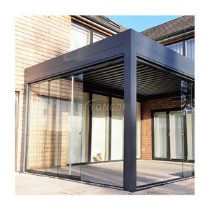 Pergola da Esterno Personalizzata in Alluminio con Tenda Oscurante Nera Antipioggia, Finiture in Legno, Chiusura Elettrica e Porta Scorrevole in Vetro - Product Image 6