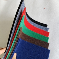Tapis en velours aiguilleté 100 % polyester de fabrication chinoise, idéal pour les événements, les expositions, les couloirs, la maison et l'extérieur.