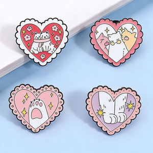 Offre Spéciale : Épinglette en émail exquise en forme de cœur de chat, épinglette personnalisée de dessin animé pour la décoration de sacs et de vêtements, commande en gros bienvenue - Product Image 1