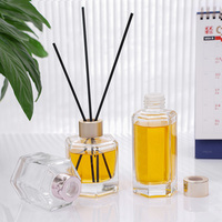 Bouteilles d'aromathérapie hexagonales en verre en gros, 50 ml, 80 ml, 120 ml, avec impression de logo personnalisé et emballage en boîte de vente au détail