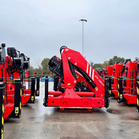 Grue à flèche articulée Palfinger SPK12000, capacité de levage de 6560 kg, portée de 14,6 m, télécommande en option