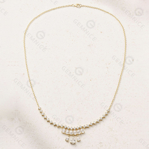 Collana Gemnel in Argento 925 con Daphne in Zirconia Cubica, Diamanti Taglio Rotondo e a Goccia, Gioiello di Lusso per Uso Quotidiano e Formale - Product Image 6