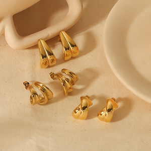 Pendientes Geométricos Tipo Huggie, Chapados en Oro de 18K, Acero Inoxidable, Forma de C, Joyería de Moda para Mujer, para Fiestas y Eventos - Product Image 1