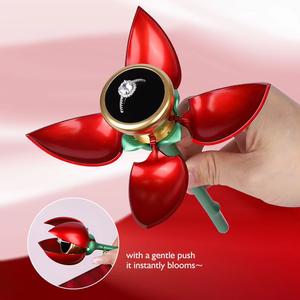 Boîte d'emballage de bijoux créative pour hommes et femmes, haut de gamme, luxe léger, bouquet de roses, bague, collier, Saint-Valentin chinoise - Product Image 1