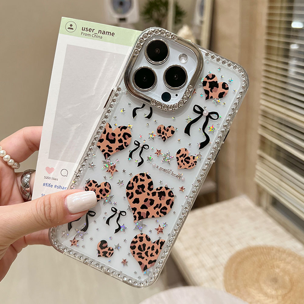 Heart-shaped leopard print