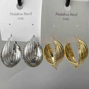 Zomer 2025 Nieuwe Stijl Sprankelende Pave Zirkoon Oorbellen S-Vormige Hoepel Oorbellen Messing Letter Oorbellen - Product Image 5