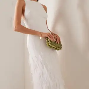 Vestido de baile moda casual elegante, moda casual feita de avestruz com pena de avestruz 2023, sem mangas, roupa única para noite, verão de 100%