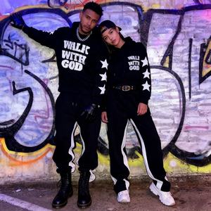 Ensemble de survêtement personnalisé de haute qualité pour homme, comprenant un sweat à capuche ample et un pantalon, imprimé sérigraphié - Product Image 3