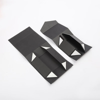 Boîte cadeau magnétique pliable personnalisée de qualité supérieure, design pliable en une seule pièce avec aimant triangulaire pour parfum de marque