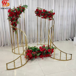 SMOOTH Unique Style S shape Golden Stainless Steel Metal Wedding Arch <b>Backdrop</b> Wholesale Price Creative New Style - Product Image 1