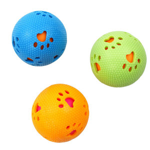 Yeni ve egzotik <span class=keywords><strong>Hollow</strong></span> Paw baskılar topu Bite dayanıklı TPR yıkılmaz Washablerubber Pet elastik top köpek gıcırtılı oyuncak topları - Product Image 1