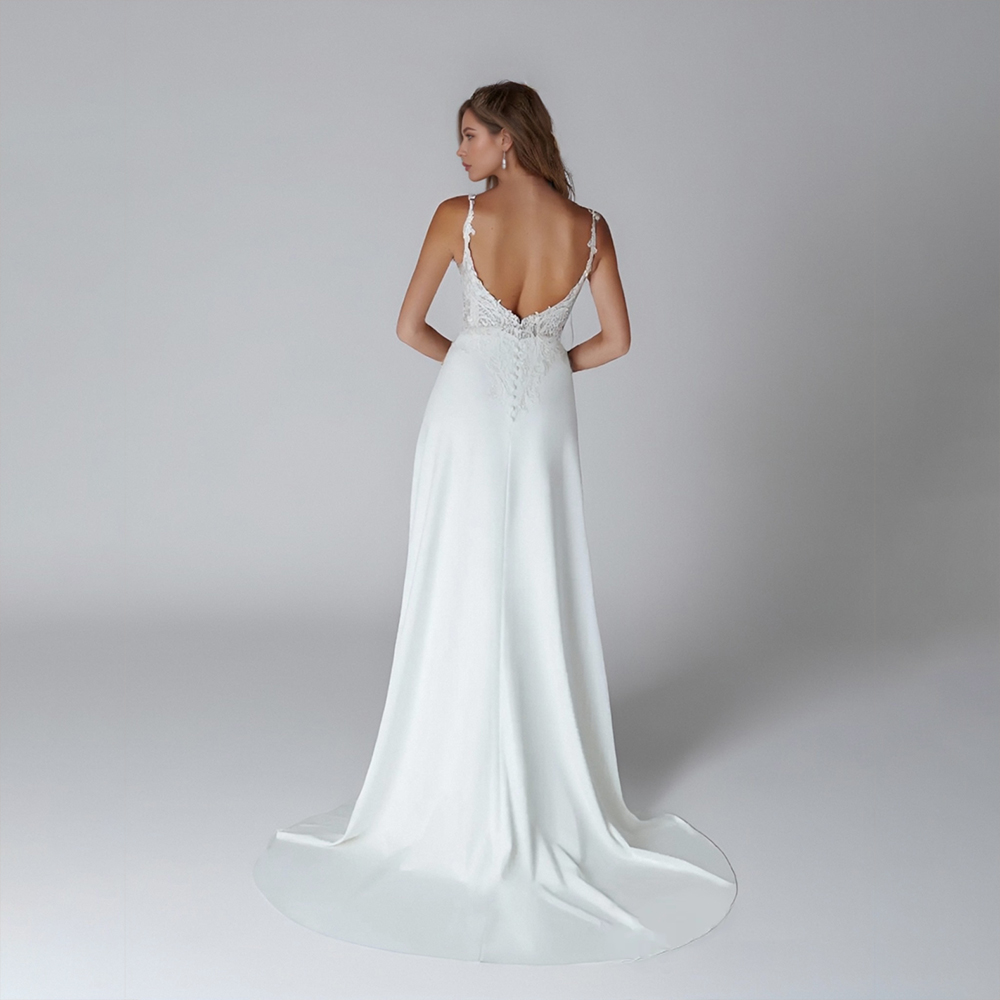TEENYEE Long Ballgown Backless Wedding Dress - Elegant Plus Size