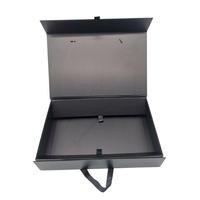 Boîte avec logo personnalisé pliable noir pour vêtements, coffret d'emballage en papier avec logo personnalisé, 50 pièces
