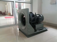 Le ventilateur centrifuge à prise de 560 mm de CHOSEN offre une grande polyvalence pour les configurations de systèmes complexes dans les projets de l'industrie lourde