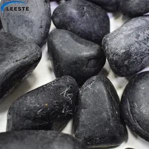 China fabricante decoração de jardim pedras de rio natural pedras de rio preto