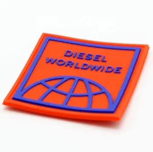 Umweltfreundliches individualisiertes geprägtes Logo weiches Silikon-Etikett 3d-Silikon-Patch Wärmeübertragung individuelles PVC-Gummi-Patch für Kleidung