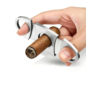 Cadeau pour la fête des pères, coupe-cigares guillotine en acier inoxydable, ciseaux à coupe droite durables, accessoires pour cigares pour hommes - Product Image 1